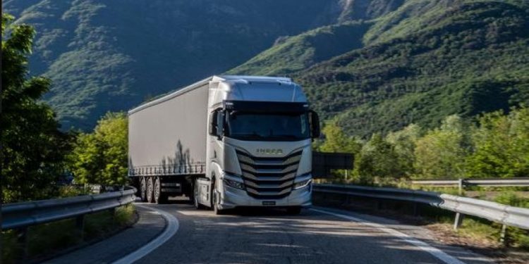 Iveco Luncurkan Generasi Terbaru New Daily dan Iveco S-Way