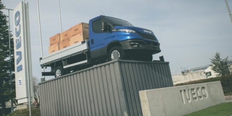 Iveco Pimpin Transformasi Digital Pabrik Industri 4.0 di Spanyol