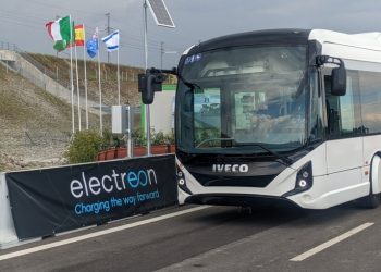 Jerman Rancang Pengisian Daya Listrik Nirkabel, Tertanam Di Bawah Jalan Raya