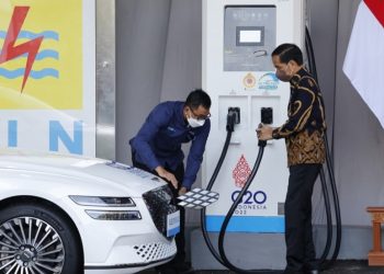 Jokowi Resmikan SPKLU Ultra Fast Charging Pertama di Indonesia
