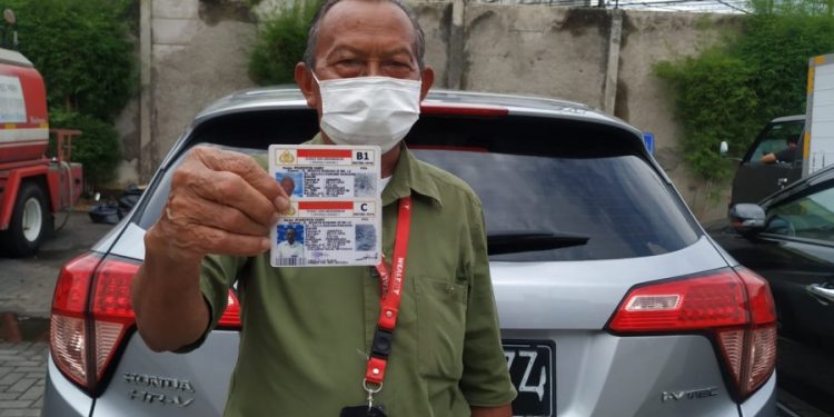 Jokowi Teken PP Tentang SIM Gratis, Begini Syaratnya
