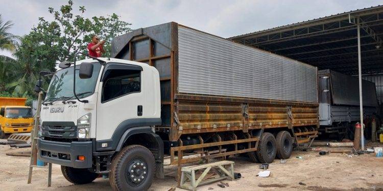 Karoseri Truk di Bekasi Banjir Pesanan Usai Pandemi Covid-19