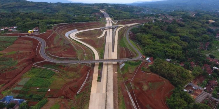 Kemarin Sore Tol Cisumdawu Mulai Beroperasi Tanpa Tarif