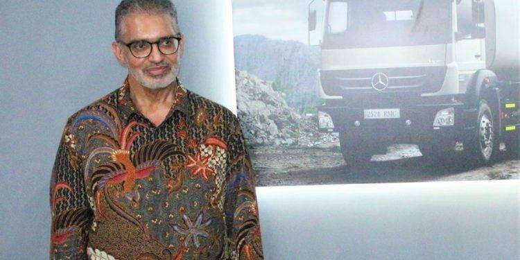Kenalan Dengan Naeem Hasim, Presiden Direktur Mercedes-Benz Truck dan Bus Indonesia
