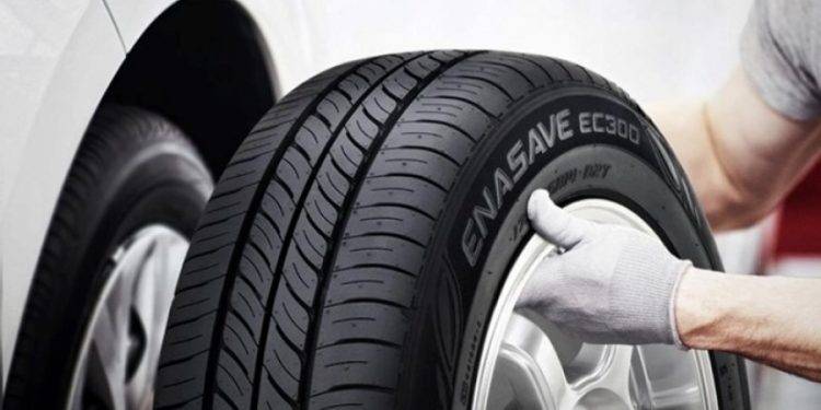 Kenali Pentingnya Rutin Mengecek Tekanan Angin Ban Mobil ala Dunlop