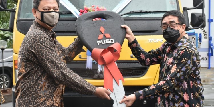 KTB Serahkan Mobile Workshop Service kepada PT Batavia Prosperindo