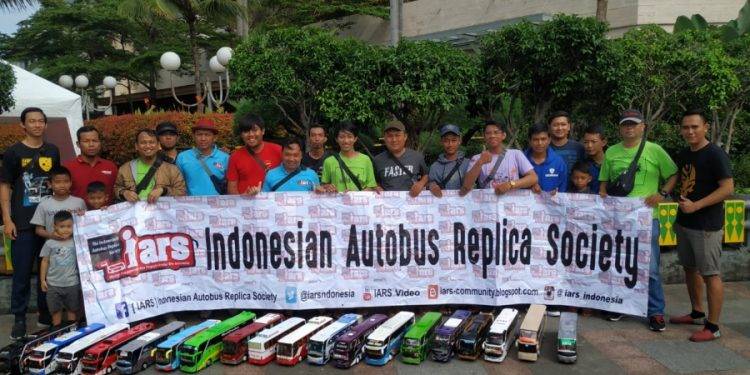 Lebih Dekat dengan IARS, Komunitas Pecinta Miniatur Bus yang Eksis Hingga Kini