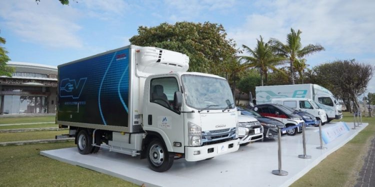 Lima Brand Otomotif Jalani Ekosistem Elektrifikasi ‘EV Smart Mobility – Joint Project’ di Bali