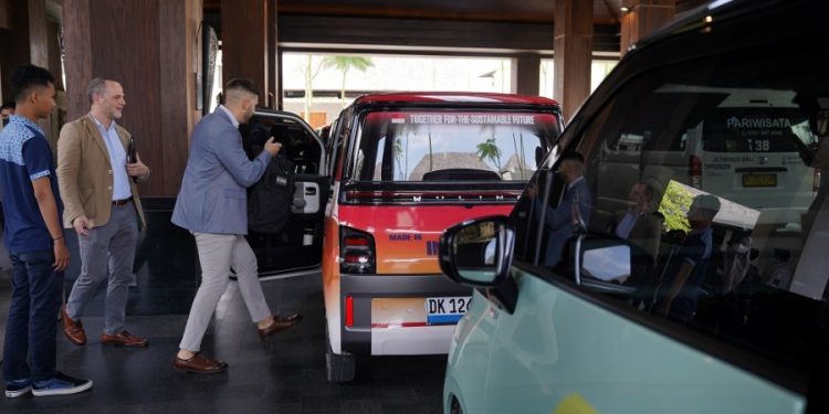 Melihat Tamu Negara di KTT G20 Menaiki Wuling Air ev