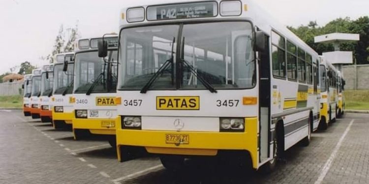 Mengenal Bus Kota, Transportasi Masyarakat Tahun 1950 Yang Jadi ...