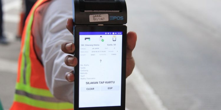 Mengenal Mobile Reader, Senjata Ampuh Solusi Antrean di Gerbang Tol