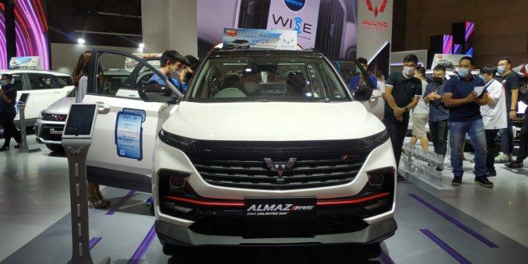 Mengulik Cara Kerja Teknologi IoV dan ADAS di SUV Wuling Almaz RS