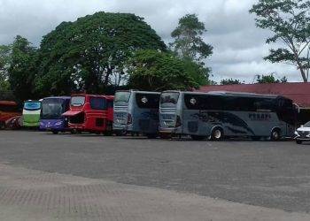 Menjelang Nataru Harga Tiket Bus di Terminal Bayangan Ciputat Naik 15 Persen