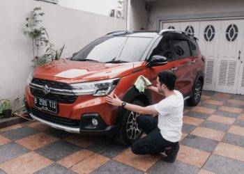 Merawat Cat Mobil di Musim Hujan Agar Tetap Kinclong