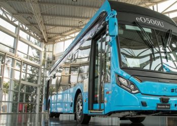 Mercedes-Benz Hadirkan Sasis Bus Full-Electric eO500U untuk Pasar Amerika Latin