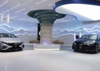 Mobil Listrik Mercedes-Benz EQ Rilis Di Tanah Air, Harga Tembus Rp 2,2 Miliar