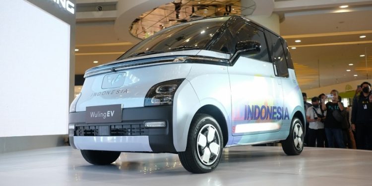 Mobil Listrik Wuling EV Resmi Jadi Official Car Partner KTT G20