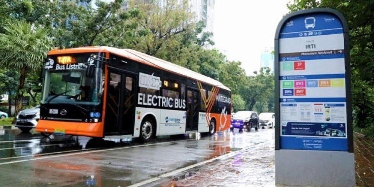 Mulai Hari Ini, Transjakarta Mulai Beroperasi 24 Jam Non-stop