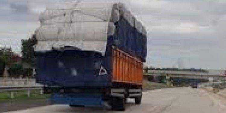 Nekat Masuk Tol Cipali, 1.900 Truk “ODOL” Ditertibkan