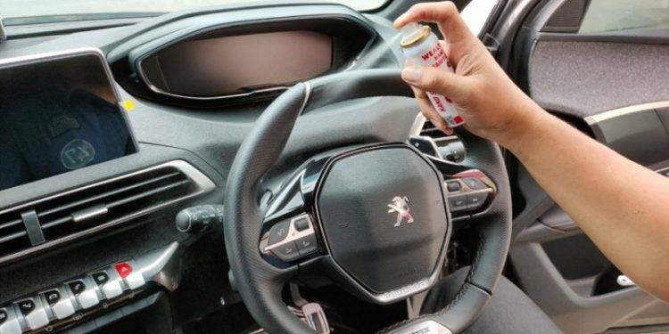 Omicron Mulai Meluas, Semprotkan Ini Pada Kabin Mobil Sebelum Berkendara