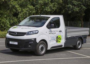 Opel Vivaro-e Kini Hadir Dengan Varian Pikap Flatbed, Muatannya Hampir 1 Ton