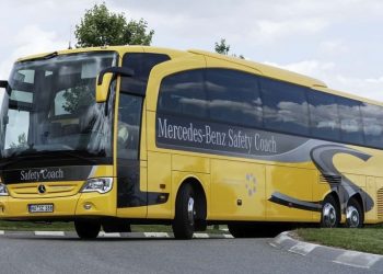 Pakai Teknologi Full Air Brake, Cara Mercedes-Benz Tekan Kecelakaan Bus Akibat Rem Blong