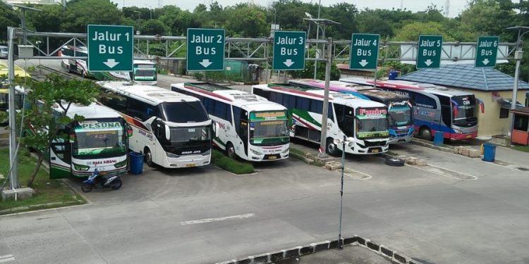 Pengumuman! Naik Bus AKAP di Jakarta Wajib Tunjukkan Kartu Vaksinasi