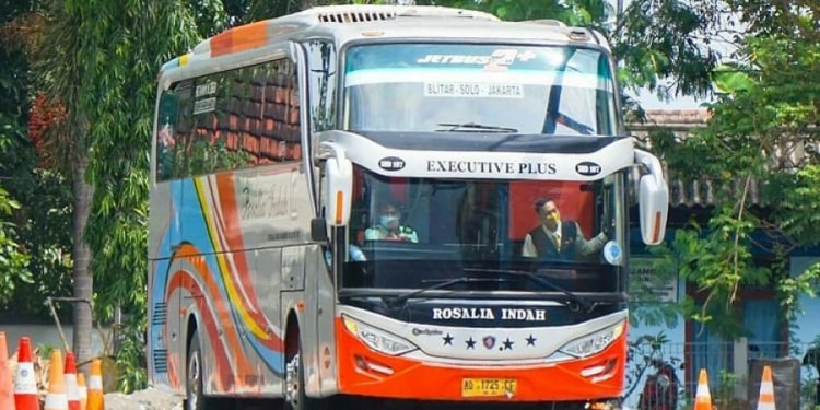 PO Rosalia Indah Buka Rute Ponorogo-Cileungsi Kelas Executive Plus
