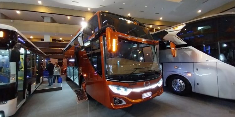 PO Subur Jaya dan PO Efisiensi Rilis Bus Baru, Gunakan Sasis Hino RK260
