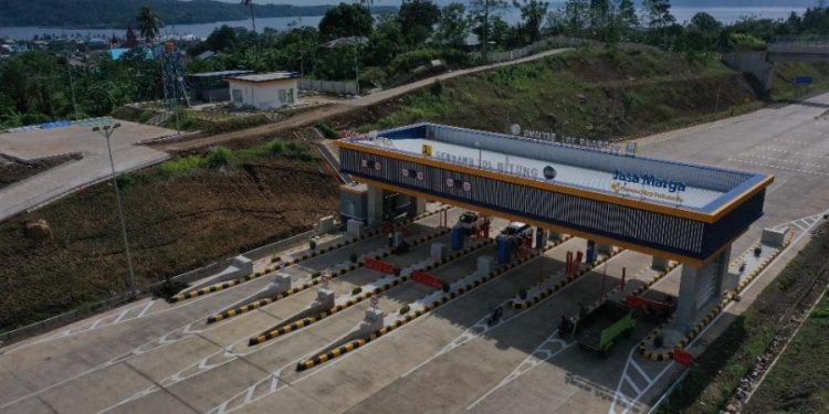 Presiden Jokowi Resmikan Jalan Tol Manado-Bitung Seksi Danowudu-Bitung