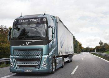 Ragu Pakai Truk Listrik ? Begini Strategi ala Volvo Trucks