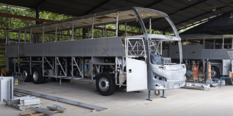 Rahayu Santosa, Karoseri Kawakan Indonesia yang ‘Mati’ Karena Zaman