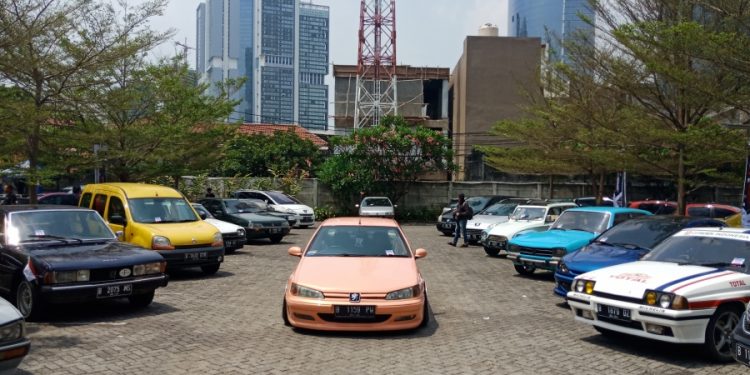 Ratusan Mobil Perancis Tumpah Ruah di Ajang French Automobile Meet-Up 2019