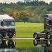 Reuni Sopir Truk Tim Balap F1 McLaren Dengan Truk Mercedes-Benz Actros Pertama