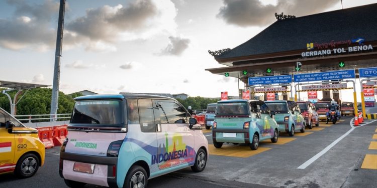 Selangkah Lebih Dekat, Ratusan Wuling Air ev Tiba di Nusa Dua, Bali