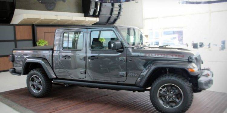 Simak Fitur dan Spesifikasi Terbaru Jeep Wrangler dan Gladiator Model 2021