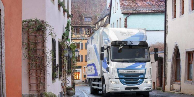 Strategi Elektrifikasi Truk Pemerintah UK, Libatkan Leyland Truck Sediakan 20 Truk Listrik