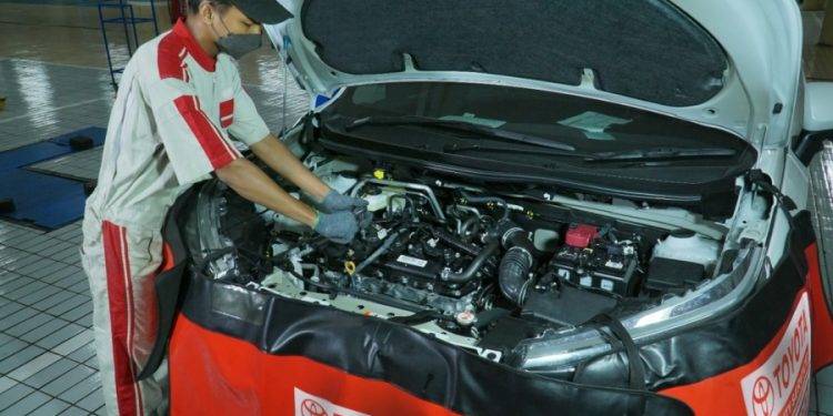 Suara Mesin Mobil Terdengar Kasar? Ini Penyebab dan Cara Mencegahnya