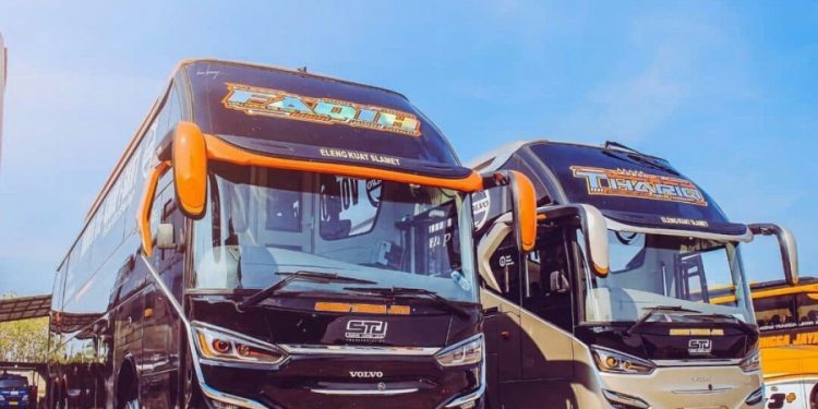 Sudiro Tungga Jaya Rilis 2 Bus Premium Baru Dengan Sasis Tronton Volvo B11R