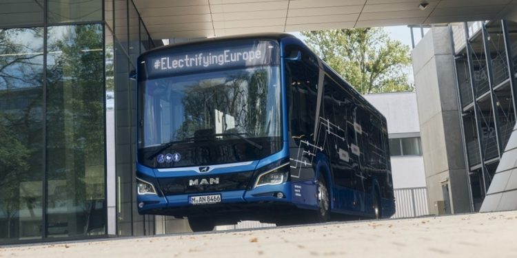Tempuh 2.500 Km Lebih, Bus Listrik MAN Lions City 12 E Lintasi Delapan Negara Eropa