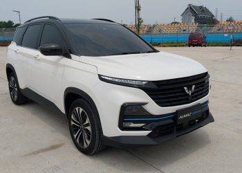Test Drive Wuling Almaz Hybrid, Mobil Nyaman Kabin Senyap