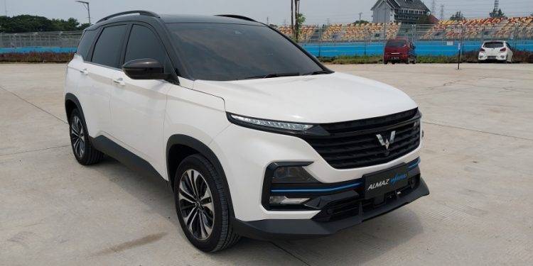 Test Drive Wuling Almaz Hybrid, Mobil Nyaman Kabin Senyap