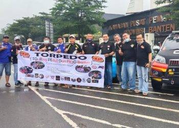 Touring ke Pandeglang, Komunitas FK3O Banten Lakukan Bakti Sosial