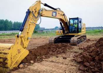 Trakindo Meluncurkan Cat 323 GC, Beri Jaminan Hemat Bahan Bakar