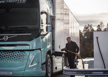 Traton, Daimler dan Volvo, Percepat Realisasi Jaringan Pengisian Daya Truk Listrik Heavy Duty di Eropa