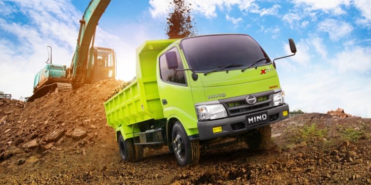 Truk dan Bus Hino Kini Disematkan Hino Connect, Apa Itu?