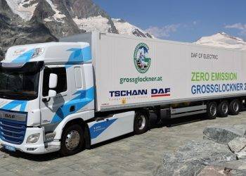 Truk Listrik DAF CF Patahkan Stigma Keraguan Penggunaan Kendaraan Listrik di Area Pegunungan