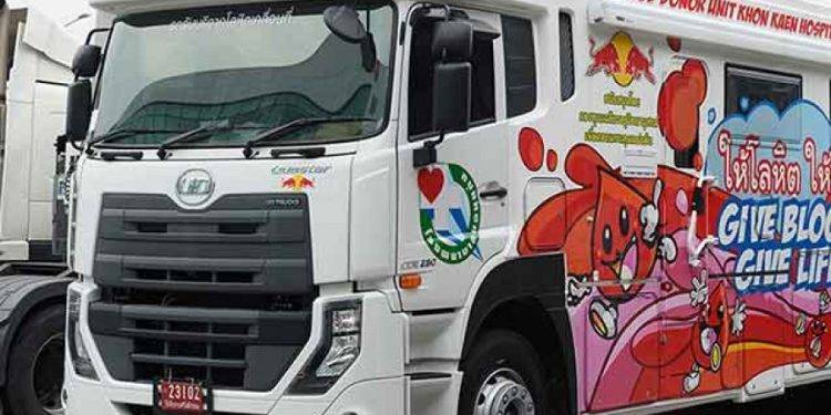 Unik, Quester Disulap Jadi Mobil Donor Darah di Thailand
