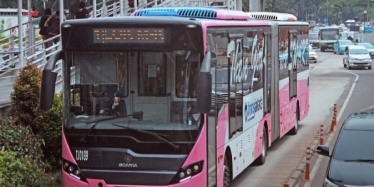 Upaya Kurangi Risiko Pelecehan Seksual, Transjakarta Tambah 10 Unit Bus Pink Khusus Wanita