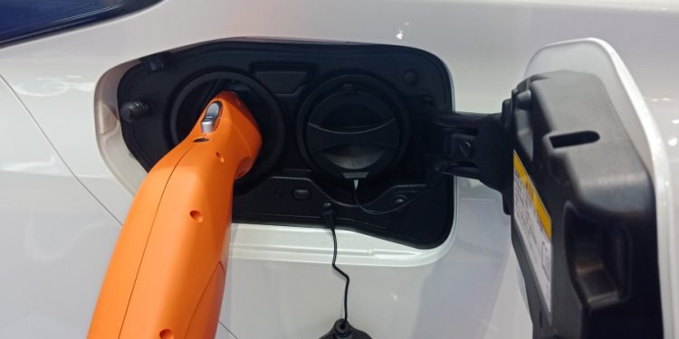 Usai Teken Perpres Mobil Listrik, Apa Saja Insentif yang Diberikan Pemerintah?